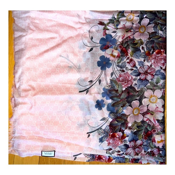 Gucci Floral Print Scarf - Picture 1 of 4